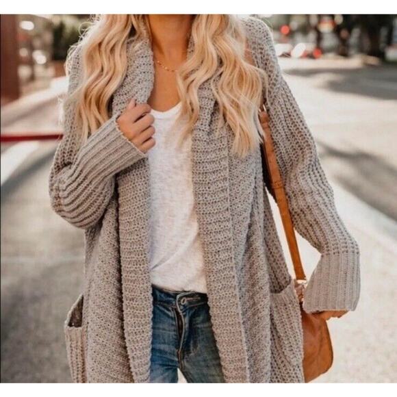 Vici Chunky Cardigan Gray Sweater Size Medium Pockets Waterfall - Picture 3 of 11